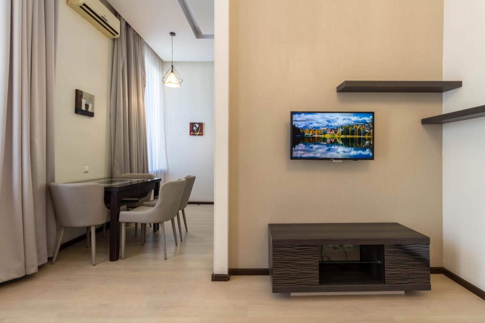 Dayflat Apartments Maidan Area Киев Екстериор снимка